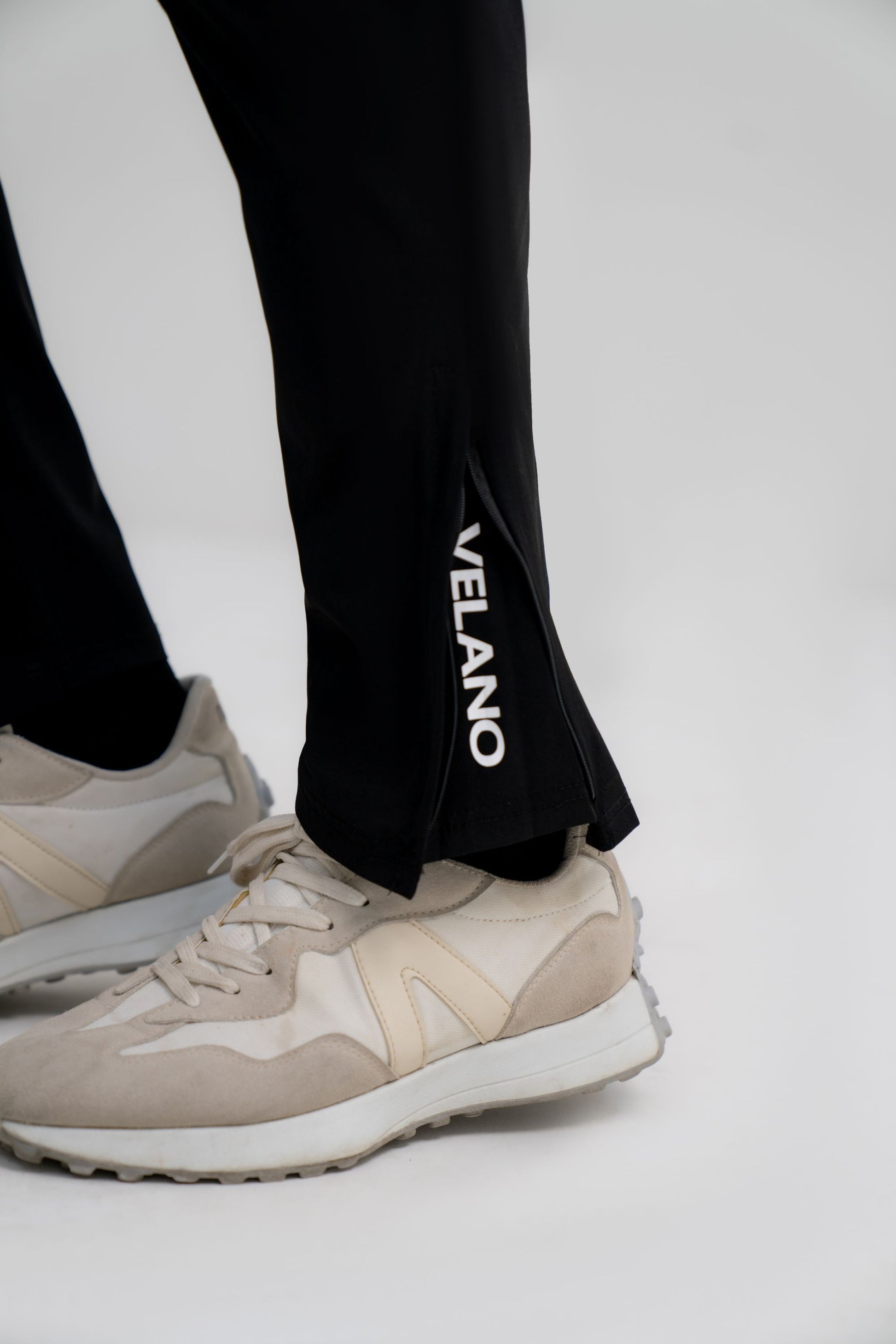 Stretch trousers