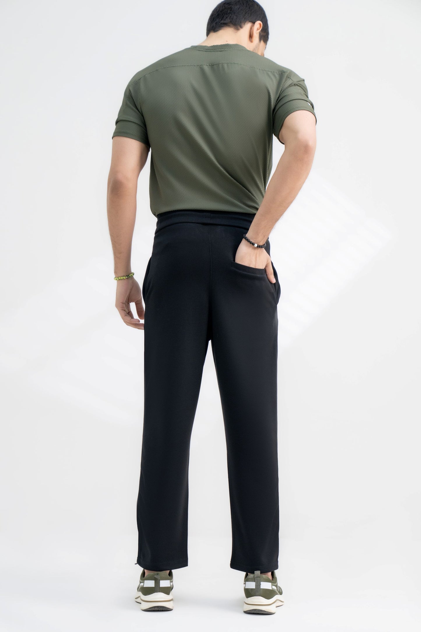 Mens Comfort Fit Track Pants – Black